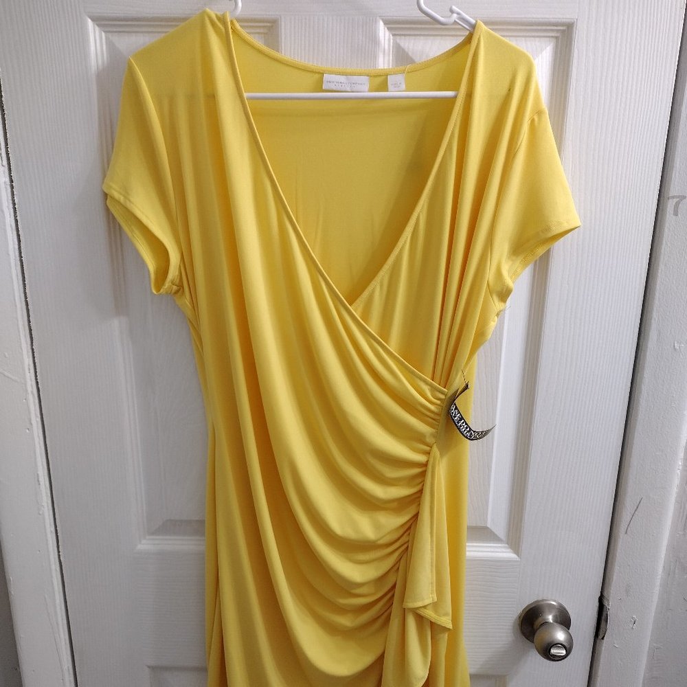 New York and Company Yellow dress with side ruching. Never worn, with tags!